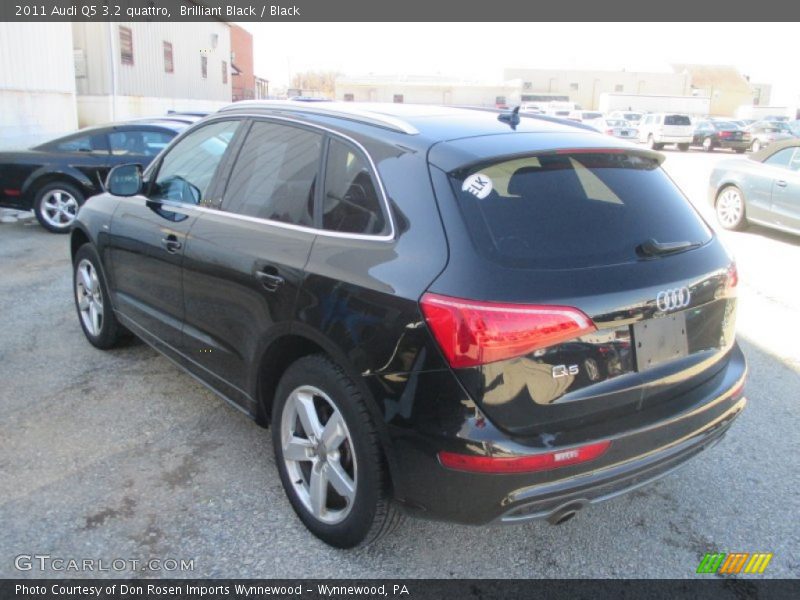 Brilliant Black / Black 2011 Audi Q5 3.2 quattro