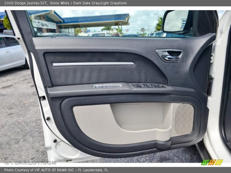 Door Panel of 2009 Journey SXT