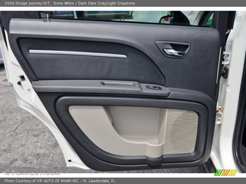 Door Panel of 2009 Journey SXT