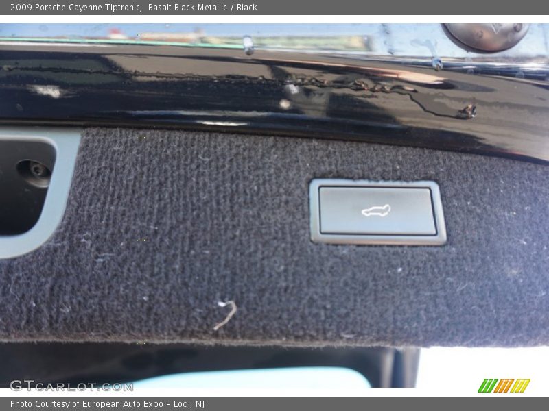 Basalt Black Metallic / Black 2009 Porsche Cayenne Tiptronic