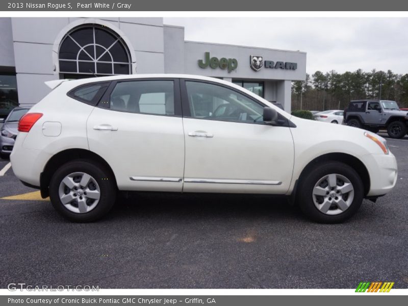 Pearl White / Gray 2013 Nissan Rogue S