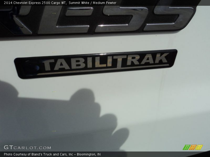 Summit White / Medium Pewter 2014 Chevrolet Express 2500 Cargo WT