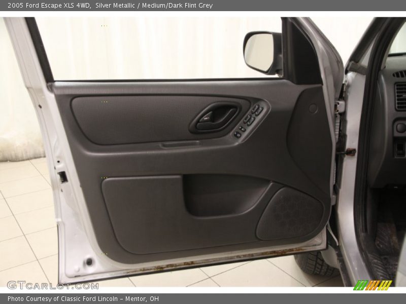 Door Panel of 2005 Escape XLS 4WD