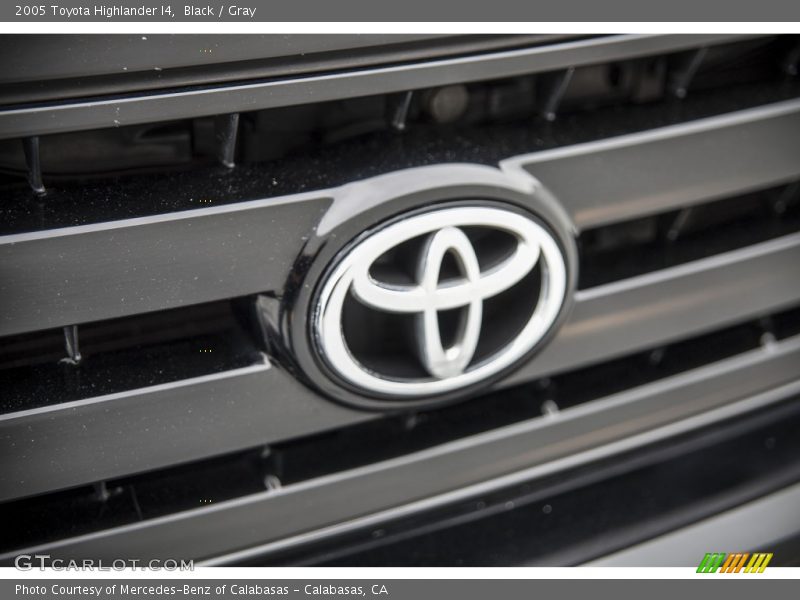Black / Gray 2005 Toyota Highlander I4