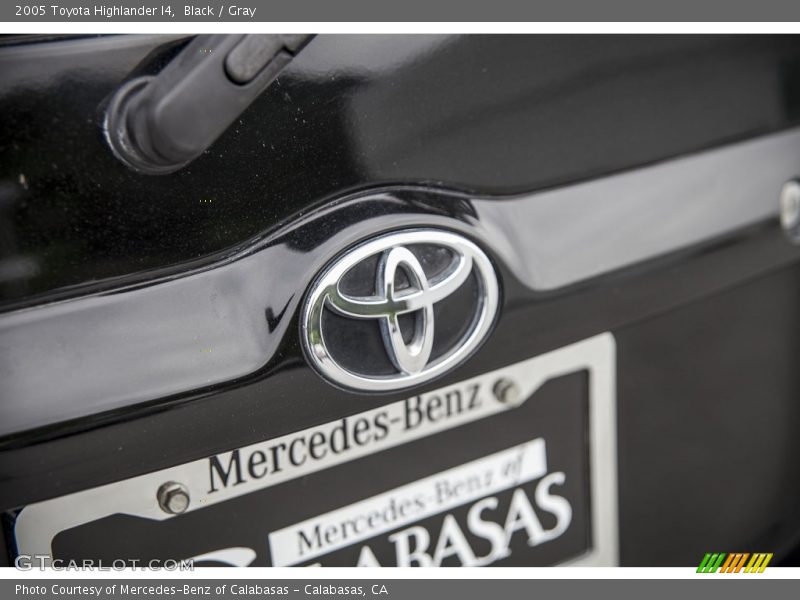 Black / Gray 2005 Toyota Highlander I4