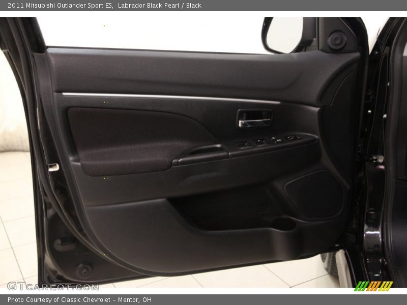 Labrador Black Pearl / Black 2011 Mitsubishi Outlander Sport ES