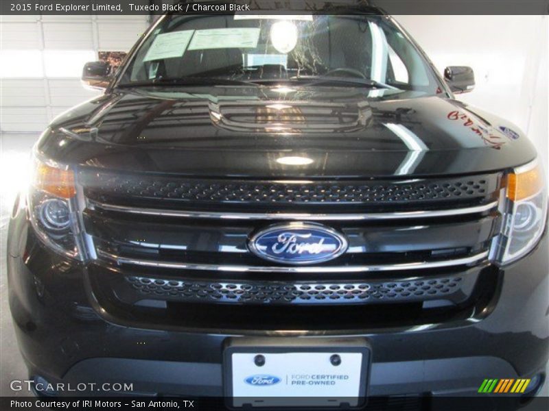 Tuxedo Black / Charcoal Black 2015 Ford Explorer Limited