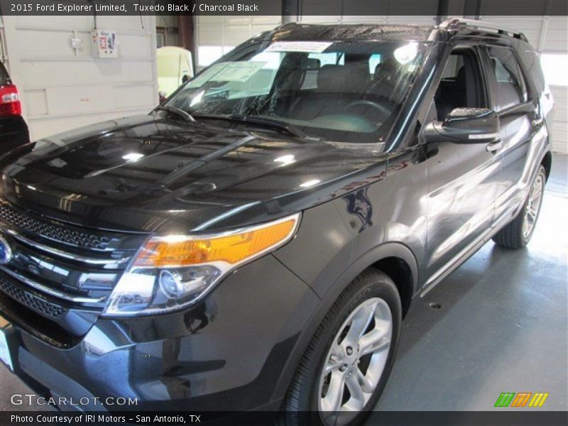 Tuxedo Black / Charcoal Black 2015 Ford Explorer Limited