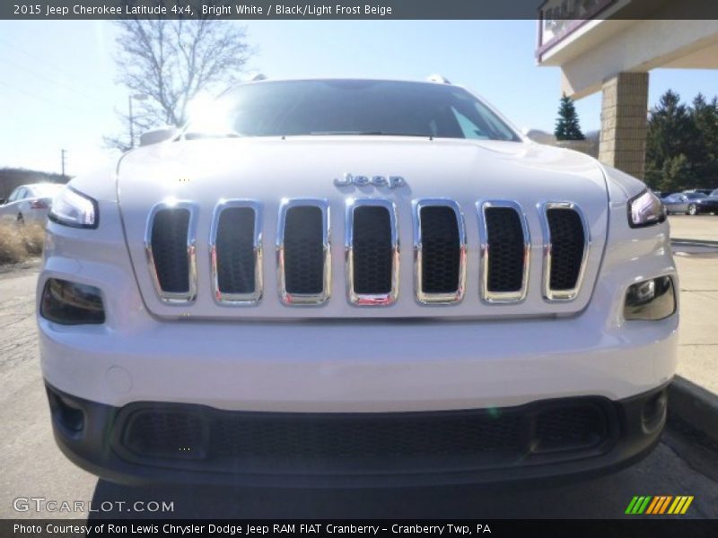 Bright White / Black/Light Frost Beige 2015 Jeep Cherokee Latitude 4x4