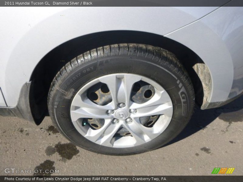 Diamond Silver / Black 2011 Hyundai Tucson GL
