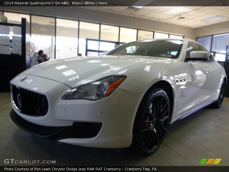 Bianco (White) / Nero 2014 Maserati Quattroporte S Q4 AWD