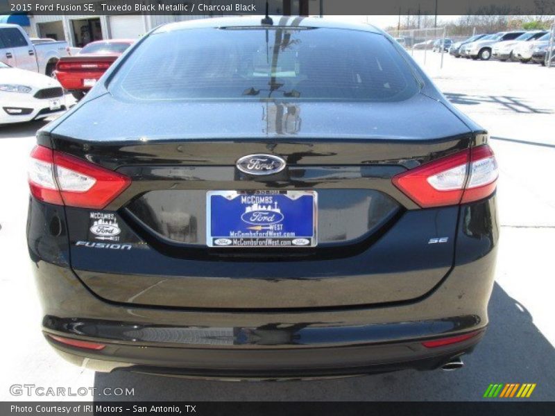 Tuxedo Black Metallic / Charcoal Black 2015 Ford Fusion SE