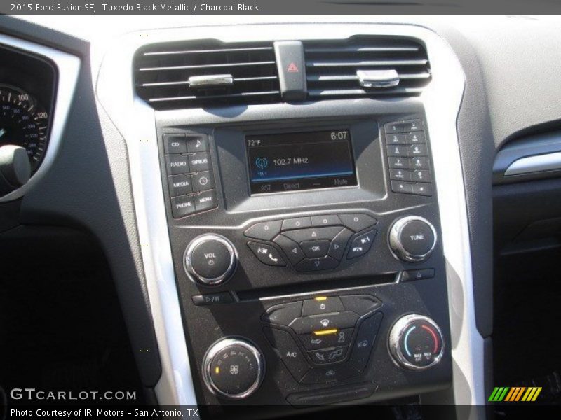 Tuxedo Black Metallic / Charcoal Black 2015 Ford Fusion SE