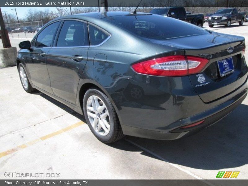 Guard Metallic / Dune 2015 Ford Fusion SE