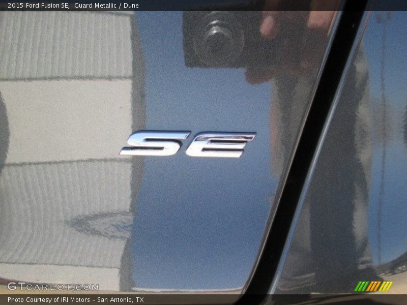 Guard Metallic / Dune 2015 Ford Fusion SE