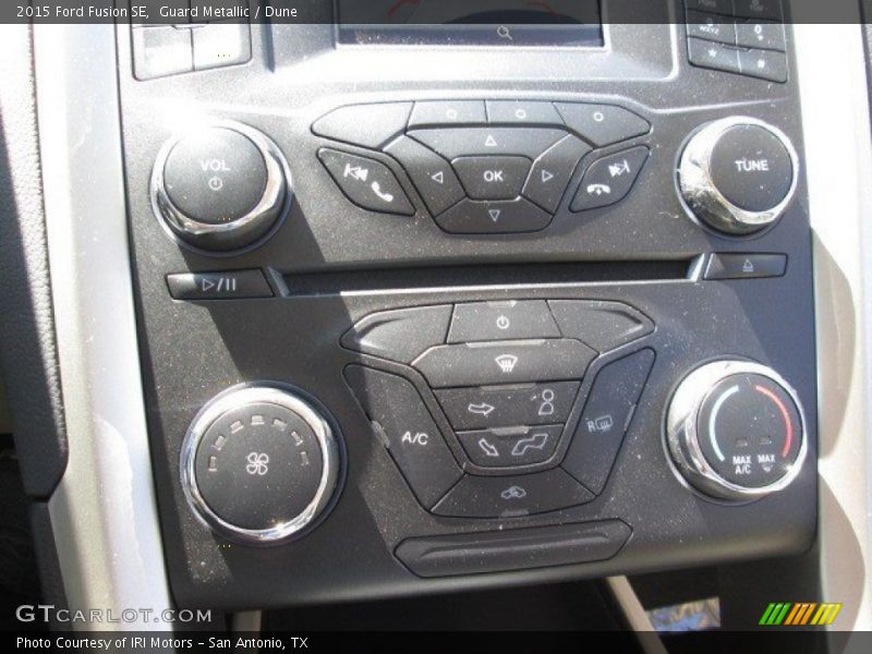 Guard Metallic / Dune 2015 Ford Fusion SE