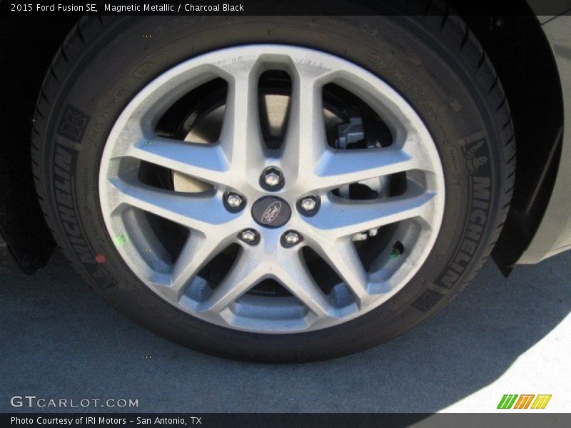 Magnetic Metallic / Charcoal Black 2015 Ford Fusion SE