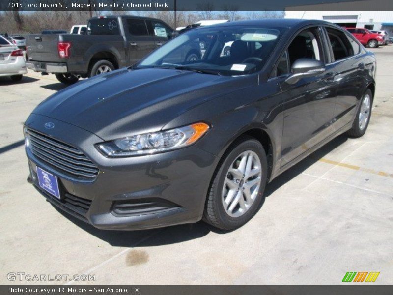 Magnetic Metallic / Charcoal Black 2015 Ford Fusion SE