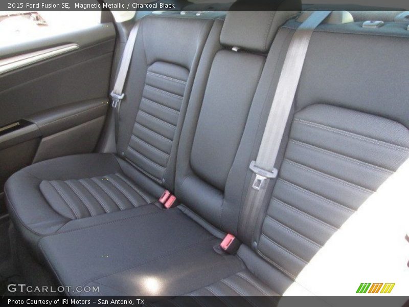 Magnetic Metallic / Charcoal Black 2015 Ford Fusion SE