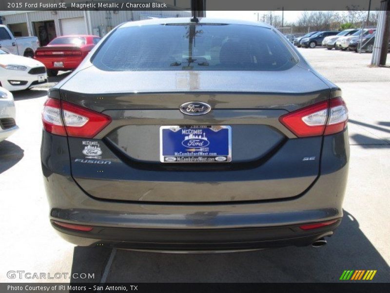 Magnetic Metallic / Charcoal Black 2015 Ford Fusion SE