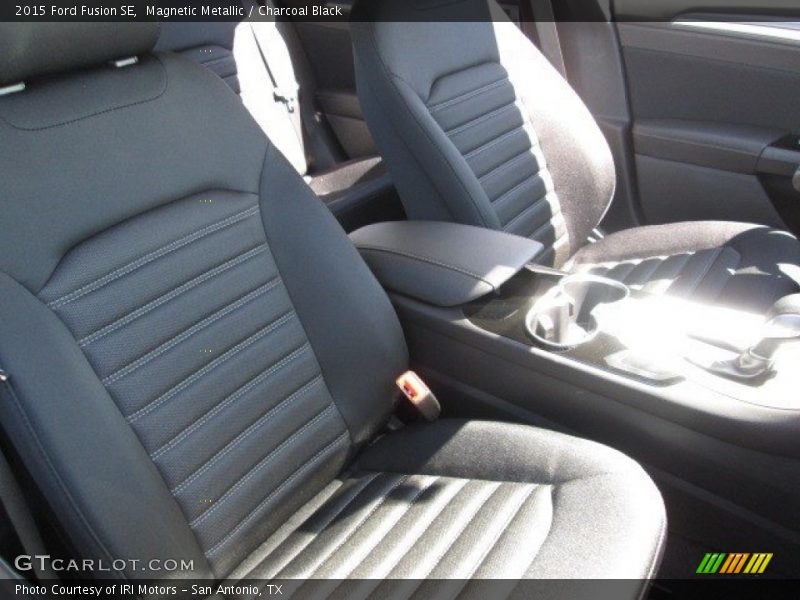 Magnetic Metallic / Charcoal Black 2015 Ford Fusion SE