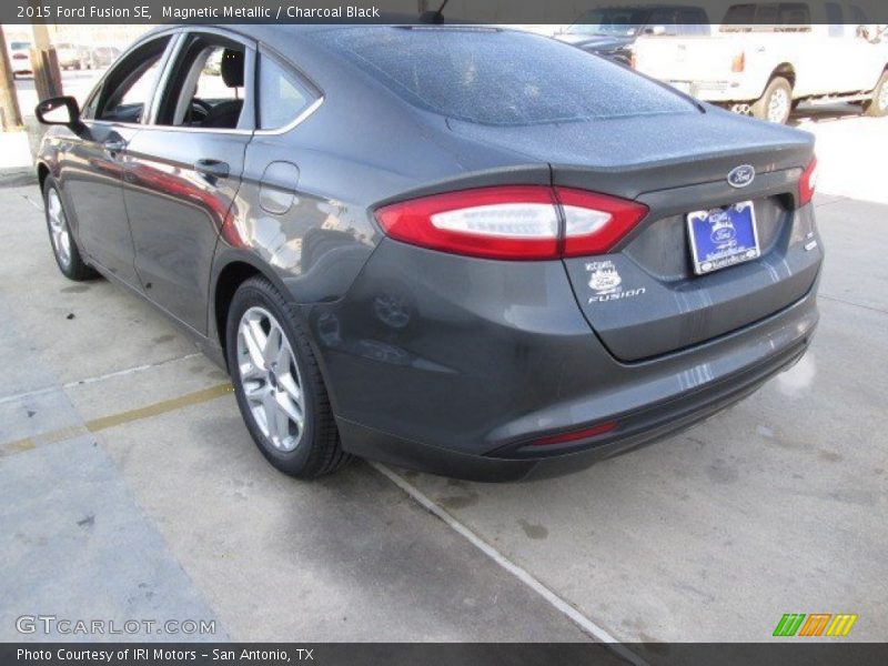 Magnetic Metallic / Charcoal Black 2015 Ford Fusion SE