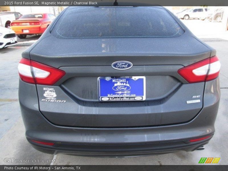 Magnetic Metallic / Charcoal Black 2015 Ford Fusion SE