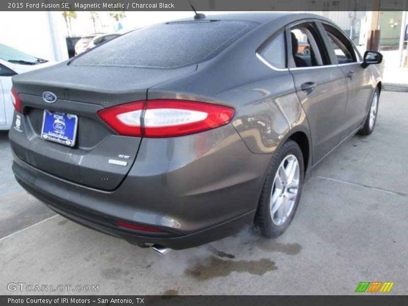 Magnetic Metallic / Charcoal Black 2015 Ford Fusion SE