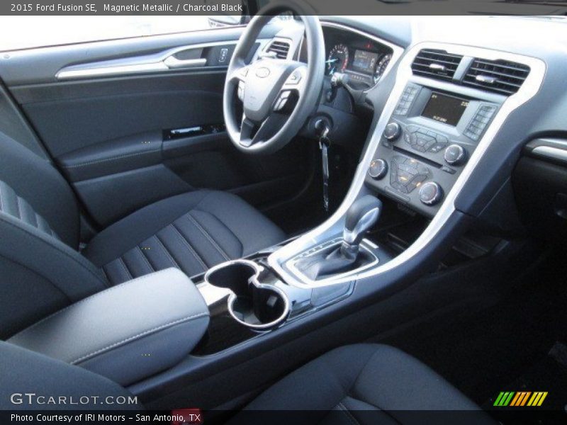 Magnetic Metallic / Charcoal Black 2015 Ford Fusion SE