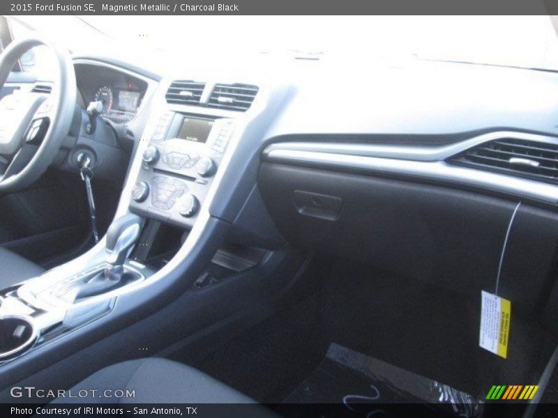 Magnetic Metallic / Charcoal Black 2015 Ford Fusion SE