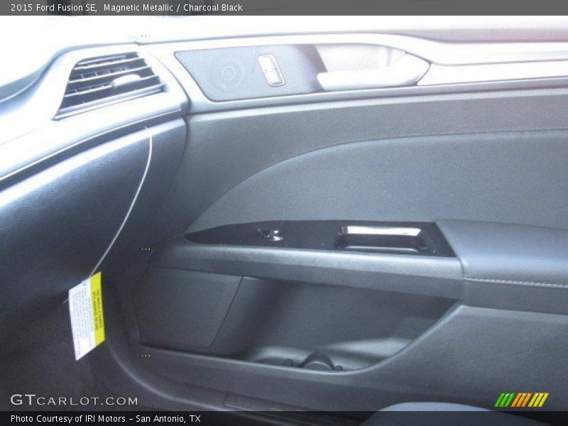 Magnetic Metallic / Charcoal Black 2015 Ford Fusion SE