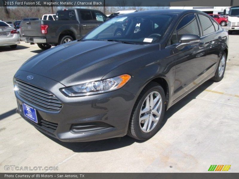 Magnetic Metallic / Charcoal Black 2015 Ford Fusion SE