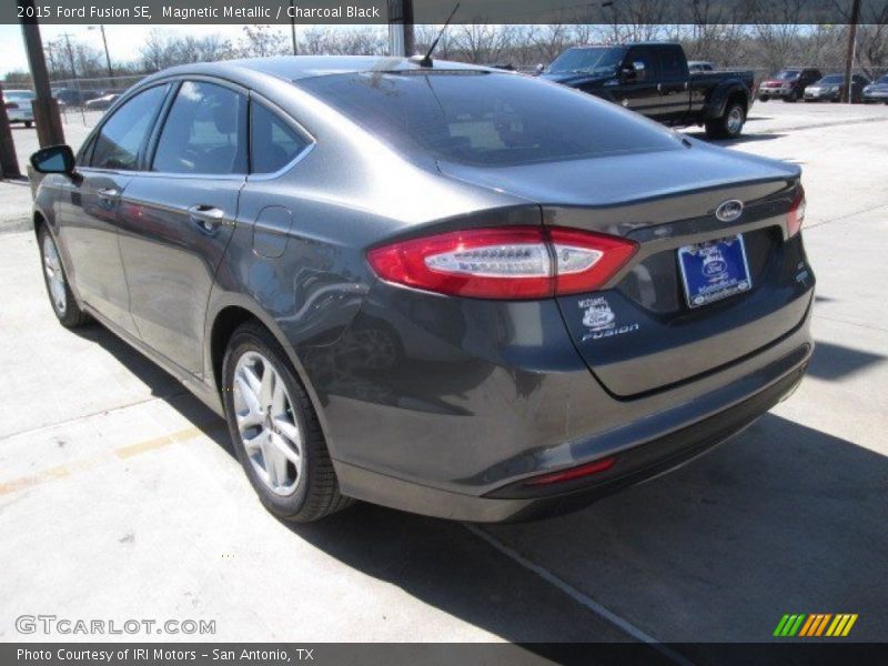 Magnetic Metallic / Charcoal Black 2015 Ford Fusion SE