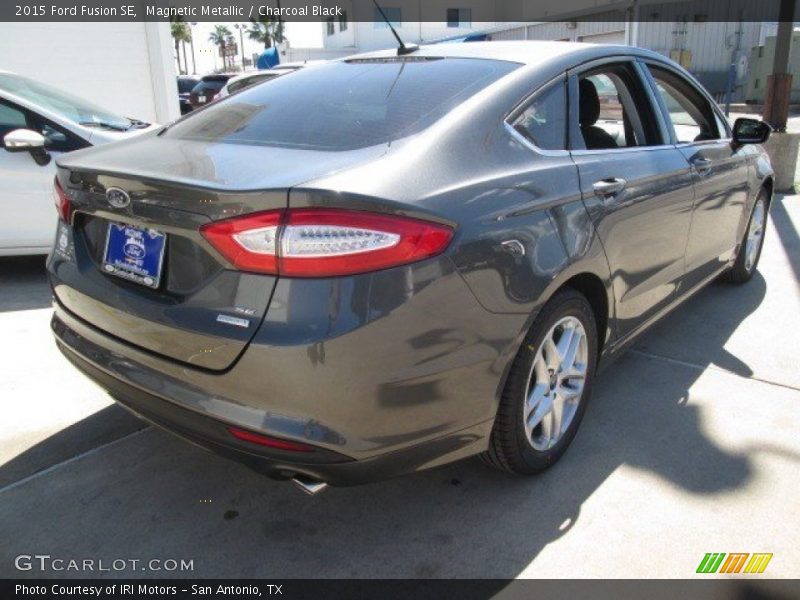 Magnetic Metallic / Charcoal Black 2015 Ford Fusion SE