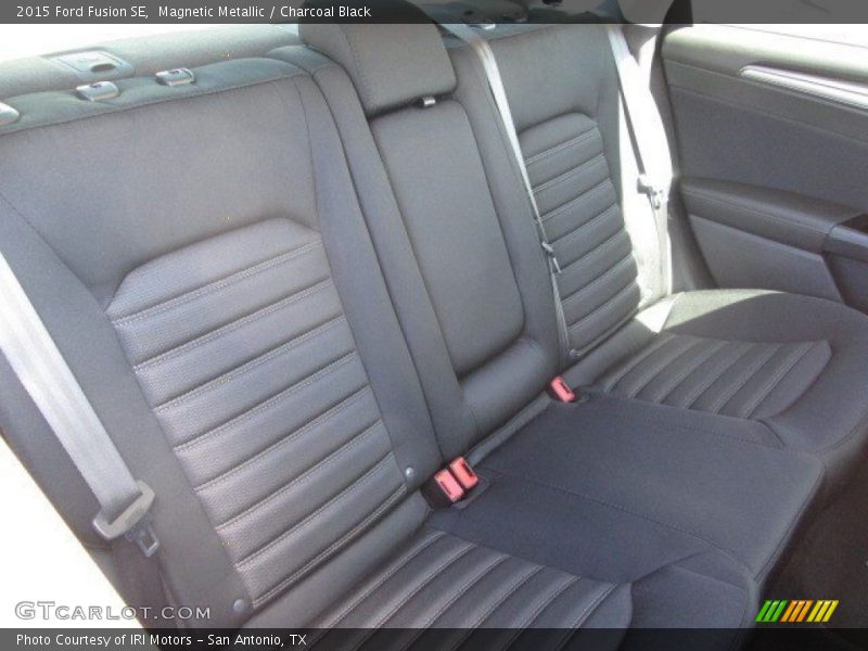 Magnetic Metallic / Charcoal Black 2015 Ford Fusion SE