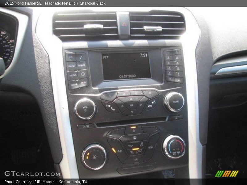 Magnetic Metallic / Charcoal Black 2015 Ford Fusion SE