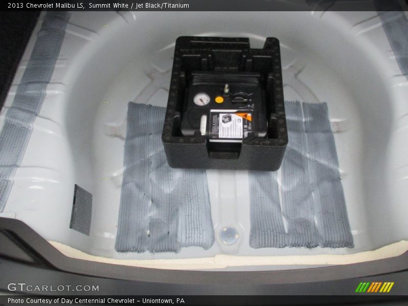 Summit White / Jet Black/Titanium 2013 Chevrolet Malibu LS