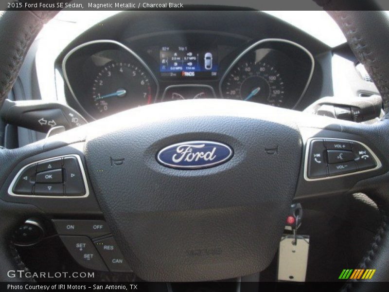 Magnetic Metallic / Charcoal Black 2015 Ford Focus SE Sedan