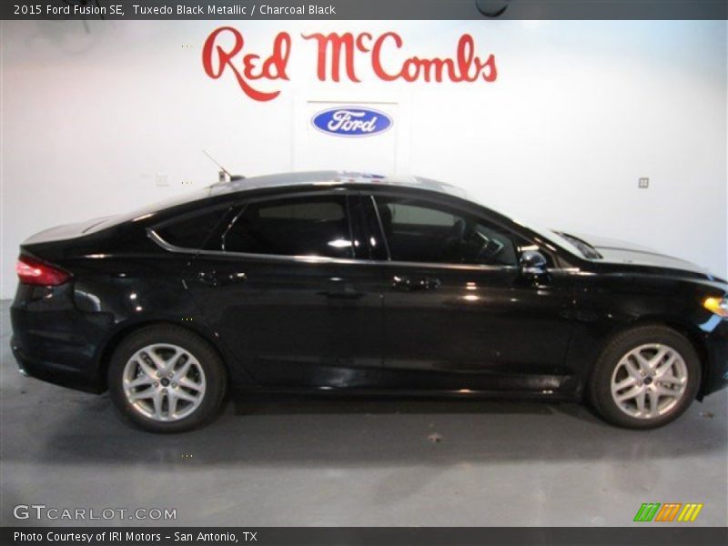 Tuxedo Black Metallic / Charcoal Black 2015 Ford Fusion SE