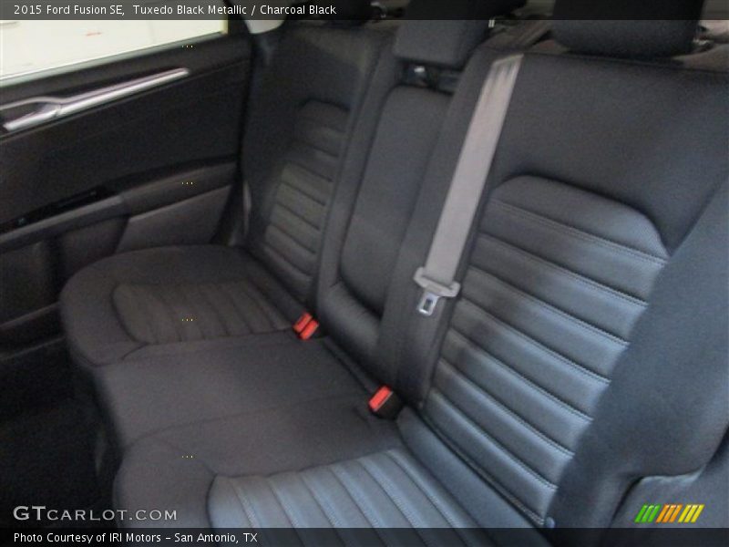 Tuxedo Black Metallic / Charcoal Black 2015 Ford Fusion SE