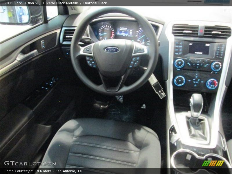 Tuxedo Black Metallic / Charcoal Black 2015 Ford Fusion SE