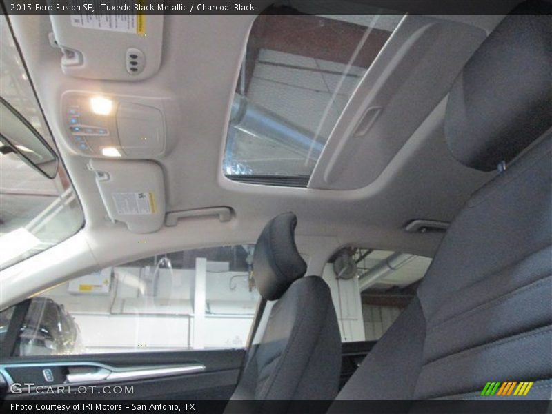Tuxedo Black Metallic / Charcoal Black 2015 Ford Fusion SE