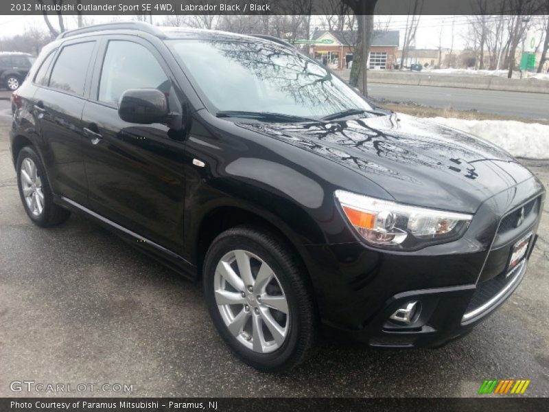 Front 3/4 View of 2012 Outlander Sport SE 4WD