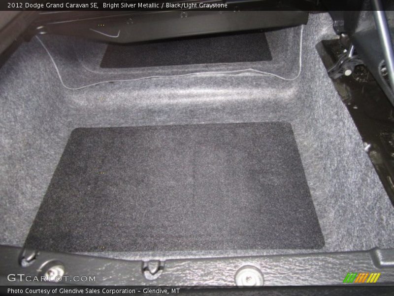 Bright Silver Metallic / Black/Light Graystone 2012 Dodge Grand Caravan SE