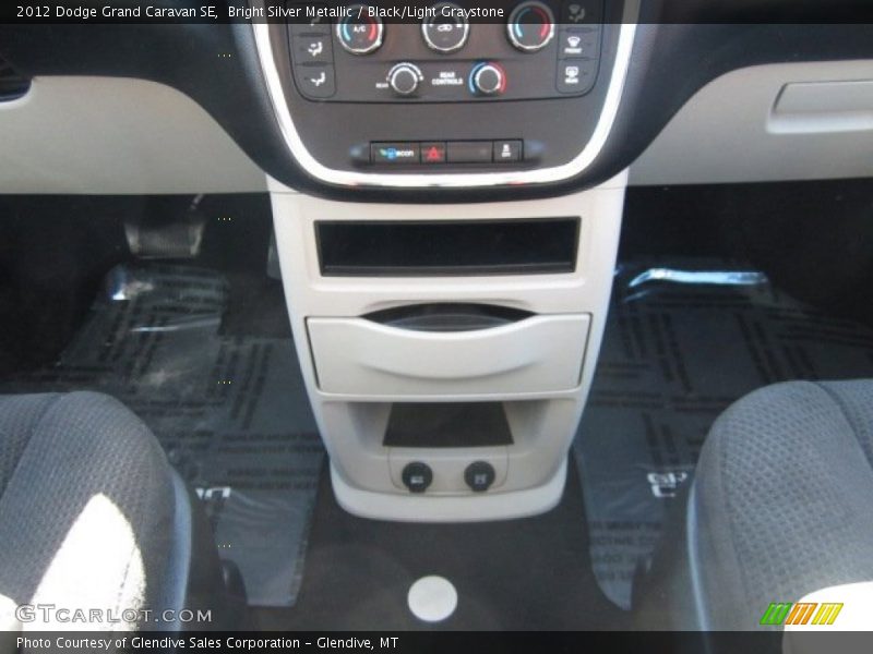 Bright Silver Metallic / Black/Light Graystone 2012 Dodge Grand Caravan SE
