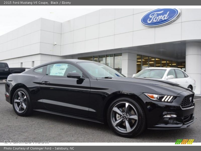 Front 3/4 View of 2015 Mustang V6 Coupe