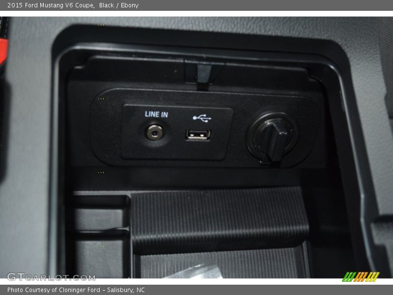 Black / Ebony 2015 Ford Mustang V6 Coupe