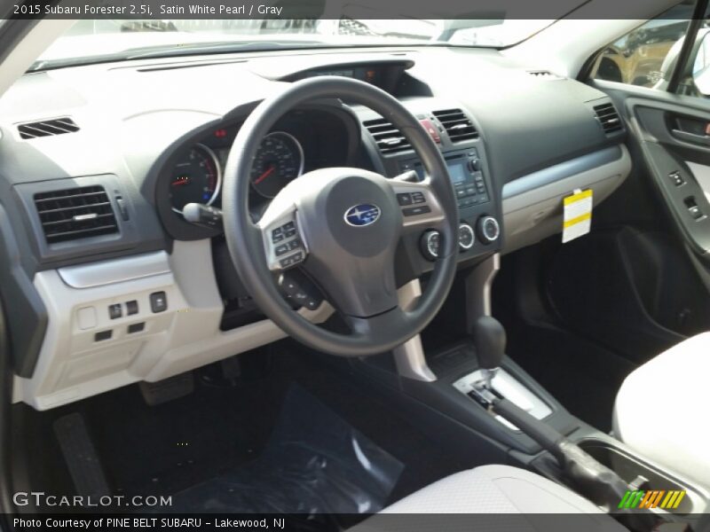 Satin White Pearl / Gray 2015 Subaru Forester 2.5i