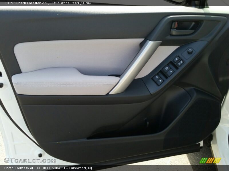 Satin White Pearl / Gray 2015 Subaru Forester 2.5i