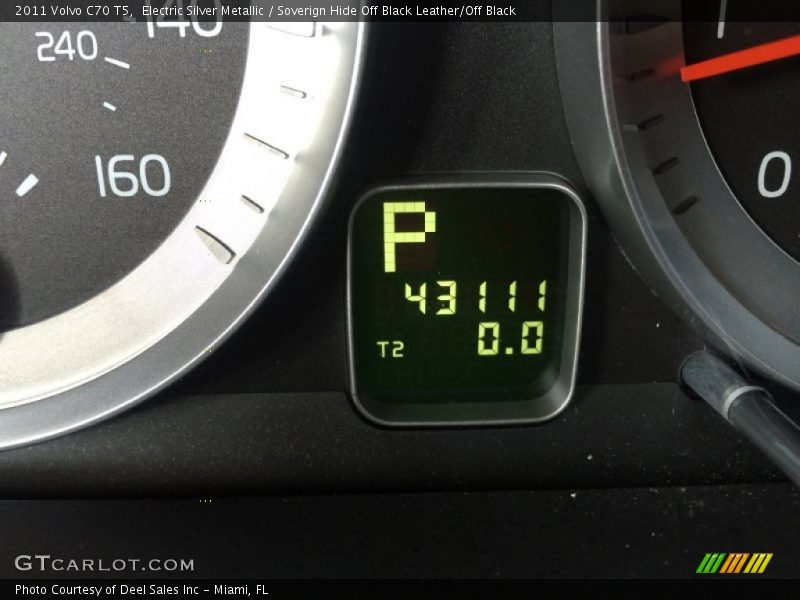 Electric Silver Metallic / Soverign Hide Off Black Leather/Off Black 2011 Volvo C70 T5